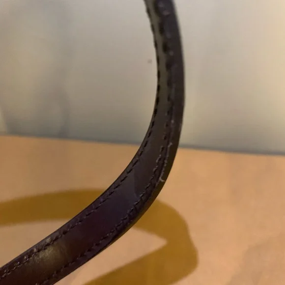 Authentic Louis Vuitton Papillon 26 in Damier - Picture 12 of 15